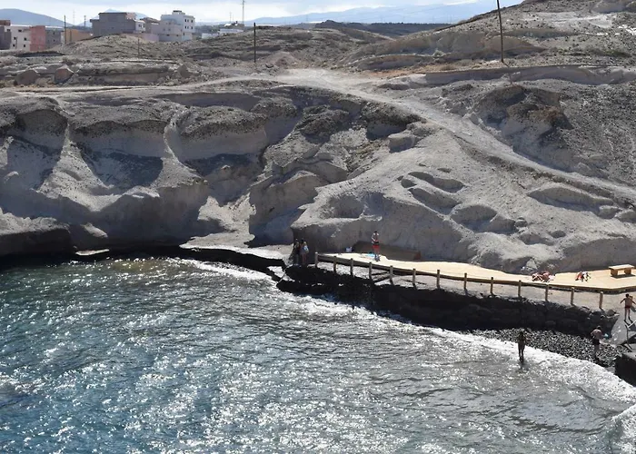 La Caleta Arico 2 ホームステイ *