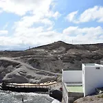 La Caleta Arico 2 Homestay