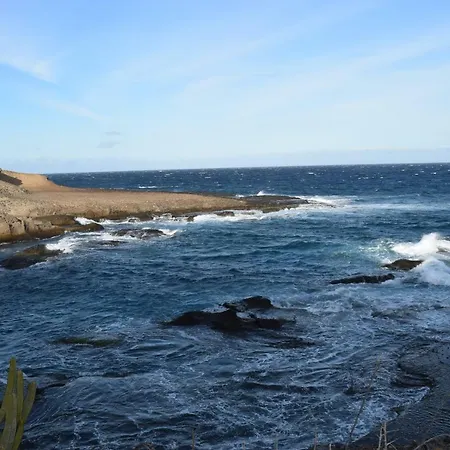 La Caleta 2 *