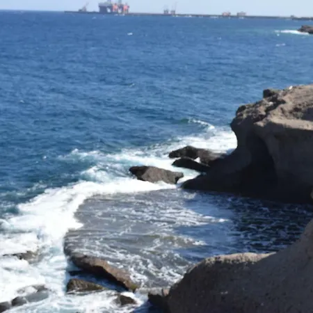 La Caleta 2 *