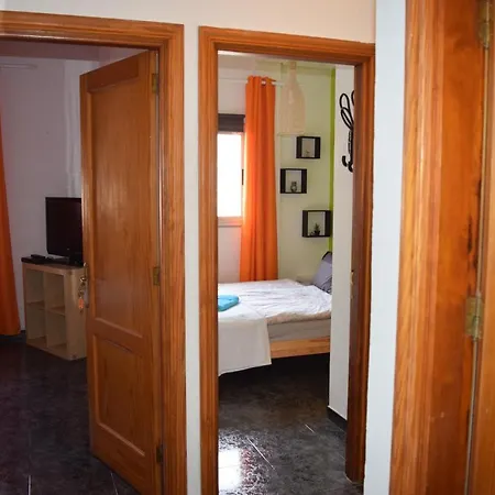 Rum i privatbostad La Caleta 2 *